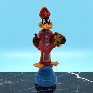 Rare Looney Tunes 1989 Warner Bros Saratoga Mint Daffy Duck Bishop Chess Piece